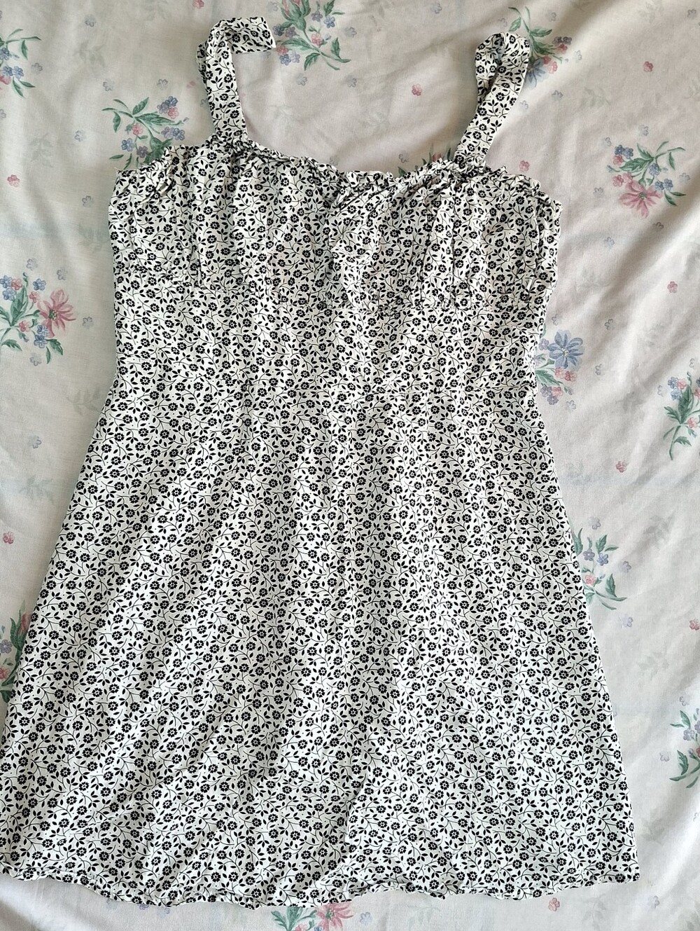 Y2K Black & White Ditsy Floral RowA Mini Dress